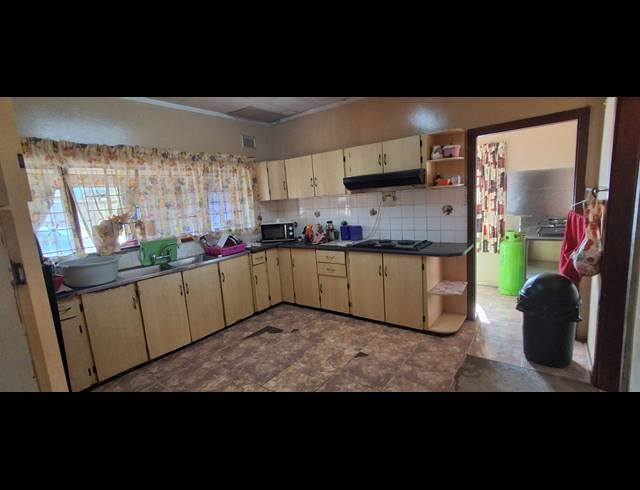 FARM FOR SALE IN HIGH RIDGE